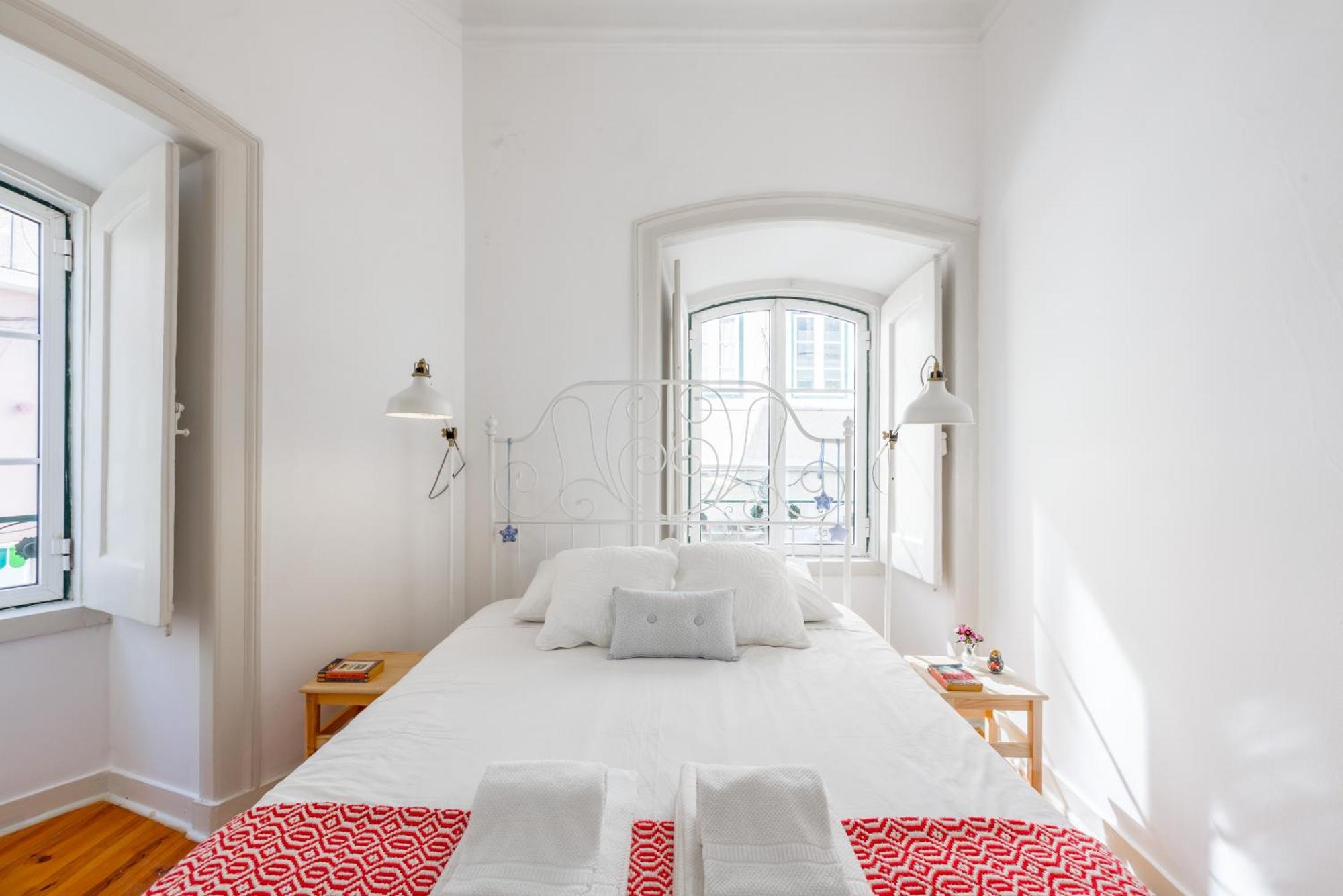Spacious, Bright And Sunny Apartment, By Timecooler Lissabon Buitenkant foto